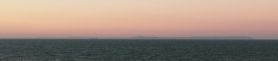 La côte anglaise, loin déjà!