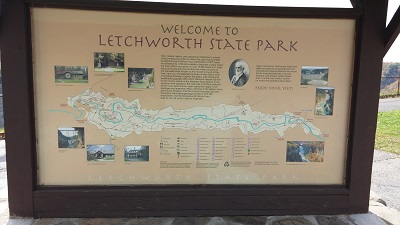 Le parc entoure un canyon et ses chutes