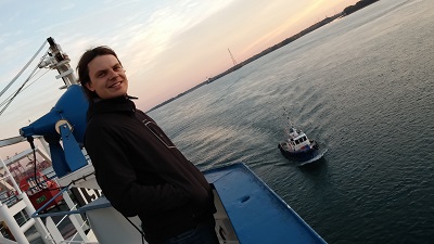 La navette arrive avec un nouveau pilote. Nous allons bientôt repartir !